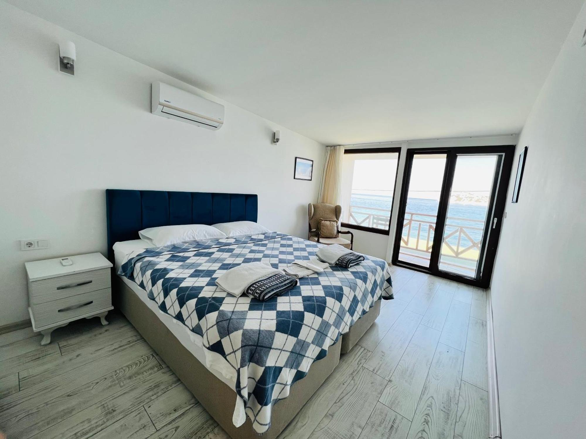 Giritli Rum Meyhanesi & Butik Otel Karaburun  Eksteriør bilde